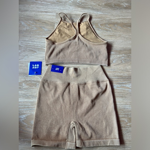 Short Set - Picture 2 of 2